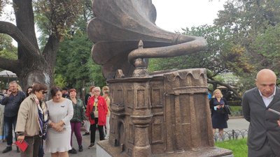 "Голос Одеси". В міському саду відкрили музичну інсталяцію "Голос Одеси". В міському саду відкрили музичну інсталяцію