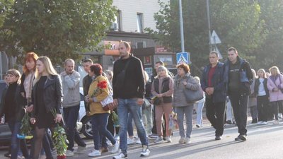 На Черкащині попрощалися з військовослужбовцем, який загинув на Донеччині На Черкащині попрощалися з військовослужбовцем, який загинув на Донеччині