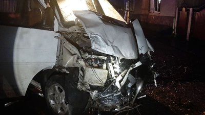 Четверо людей отримали травми, один загинув внаслідок ДТП у Виноградові