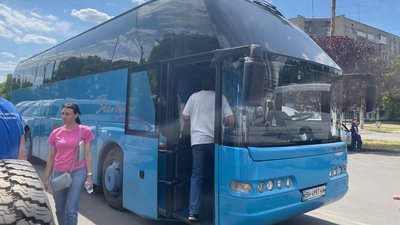 Миколаїв приймає евакуйованих жителів Херсонщини Миколаїв приймає евакуйованих жителів Херсонщини
