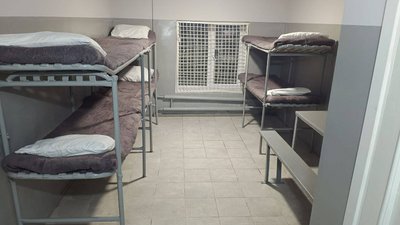 Всі VIP-камери зайняті, але є місця у звичайних — начальник Хмельницького слідчого ізолятора Всі VIP-камери зайняті, але є місця у звичайних — начальник Хмельницького слідчого ізолятора
