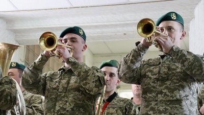 У черкаській школі встановили пам’ятні дошки захисникам У черкаській школі встановили пам’ятні дошки захисникам