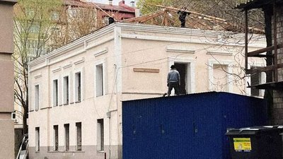 Чергові знесення: під час війни на київському Подолі демонтують 150-річну будівлю