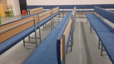 Благодійники передали одній із гімназій на Київщини нові меблі для укриття Благодійники передали одній із гімназій на Київщини нові меблі для укриття