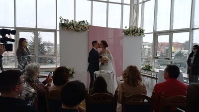 "Щоб не забути дату весілля" – так сумські молодята пояснюють, чому побралися у паліндромну дату "Щоб не забути дату весілля" – так сумські молодята пояснюють, чому побралися у паліндромну дату
