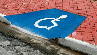 Безбар'єрність