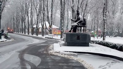 За ніч у Харкові випало близько 3 сантиметрів снігу За ніч у Харкові випало близько 3 сантиметрів снігу