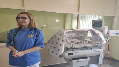 Кювез для немовлят передали членкині Союзу українок Америки Тернопільській дитячій лікарні