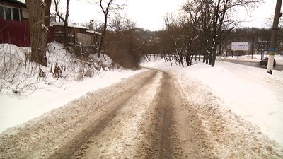 Жителі Житомира почали чистити дороги самостійно Жителі Житомира почали чистити дороги самостійно