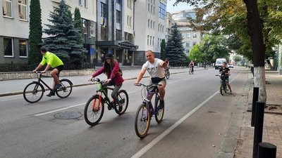 В Івано-Франківську відбувся велопробіг до Дня Незалежності В Івано-Франківську відбувся велопробіг до Дня Незалежності