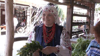 На острові Хортиця влаштували Русальні вечорниці На острові Хортиця влаштували Русальні вечорниці
