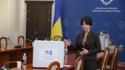 Мобільні кейси для адмінпослуг на виїзді отримали три громади Рівненщини Мобільні кейси для адмінпослуг на виїзді отримали три громади Рівненщини