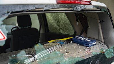 Війська РФ вдарили по приватному будинку у Дніпрі – фоторепортаж Війська РФ вдарили по приватному будинку у Дніпрі – фоторепортаж