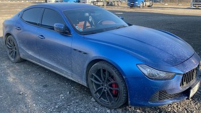 "Maserati" вартістю 650 тис. грн вилучили митники у закарпатця через підроблені документи