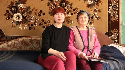 "Накрила тілом дитину і чекала, що зірветься бомба". Історії переселенців, які живуть на Буковині "Накрила тілом дитину і чекала, що зірветься бомба". Історії переселенців, які живуть на Буковині