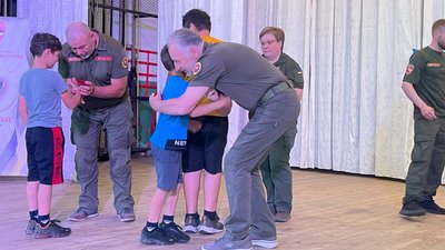 "Батьківське серце" вручили дітям загиблих на російсько-українській війні з Черкащини "Батьківське серце" вручили дітям загиблих на російсько-українській війні з Черкащини