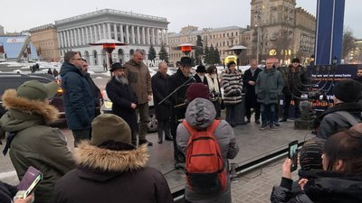 У Києві на Хануку запалили найбільшу менору в Європі