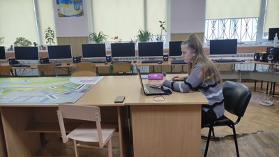 На Полтавщині 14 закладів загальної середньої освіти навчаються дистанційно На Полтавщині 14 закладів загальної середньої освіти навчаються дистанційно