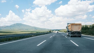 Вантажівки, дороги, заборона руху, обмеження, спека, погода, Франківщина
