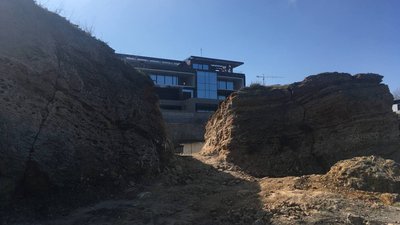 В Одесі зруйнували скелю на узбережжі біля санаторію Чкалова