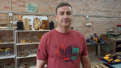 Ветеран війни відкрив для військових крафтову майстерню з виробництва сувенірів Ветеран війни відкрив для військових крафтову майстерню з виробництва сувенірів