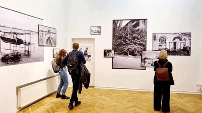 Литва виставка Остроус відвідувачі Литва виставка Остроус відвідувачі