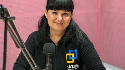 Благодійники фонду "Разом для України" привезли в Суми допомогу для чотирьох медзакладів Благодійники фонду "Разом для України" привезли в Суми допомогу для чотирьох медзакладів