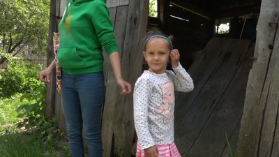 Історія одного волонтерства: як житомирська вчителька допомагає родині випускниці школи Історія одного волонтерства: як житомирська вчителька допомагає родині випускниці школи