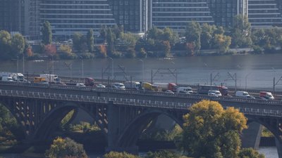 Затори через перекриття руху метро