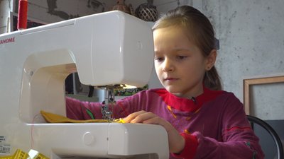 Історія 8-річної дизайнерки одягу з Одеси