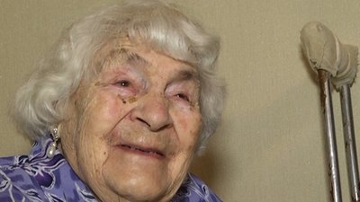 Найстарша жителька Житомира Олена Москальова відзначає 106 день народження Найстарша жителька Житомира Олена Москальова відзначає 106 день народження