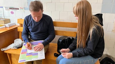 На Закарпатті три дні працює волонтерський медичний пункт для вимушених переселенців На Закарпатті три дні працює волонтерський медичний пункт для вимушених переселенців