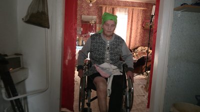 Старий для городу, новий — "на вихід": 74-річній пенсіонерці з Анисова замінили протез Старий для городу, новий — "на вихід": 74-річній пенсіонерці з Анисова замінили протез