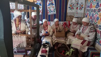 Манники, щітки з трави та випікання хліба: до переліку нематеріальної культурної спадщини Волині увійшли ще 4 елементи Манники, щітки з трави та випікання хліба: до переліку нематеріальної культурної спадщини Волині увійшли ще 4 елементи