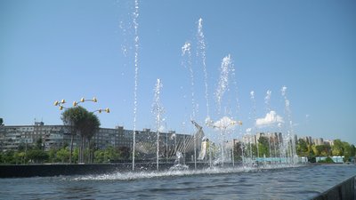 У Дніпрі помер 4-річний хлопчик, який послизнувся і впав у фонтані У Дніпрі помер 4-річний хлопчик, який послизнувся і впав у фонтані