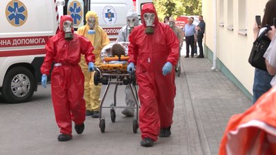 Медики й рятувальники Рівного тренувалися приймати людей після застосування зброї масового ураження