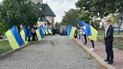 На Закарпатті попрощалися з полеглим на війні Іваном Барчієм На Закарпатті попрощалися з полеглим на війні Іваном Барчієм
