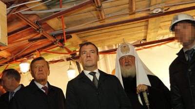 Директору фірми, працівники якої демонтували драмтеатр у Маріуполі, заочно повідомили про підозру — СБУ Директору фірми, працівники якої демонтували драмтеатр у Маріуполі, заочно повідомили про підозру — СБУ