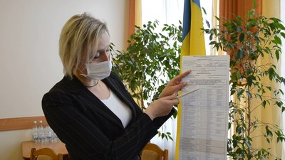 55 територіальних виборчих комісій Тернопільщини отримали бюлетені для голосування