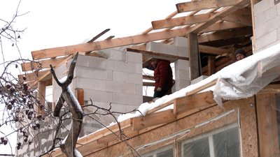 Два монахи із Нідерландів приїхали до Чернігова, щоб відбудовувати зруйновані будинки