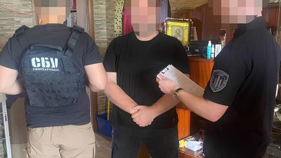 На Закарпатті двох військовослужбовців підозрюють у переправленні чоловіка за кордон