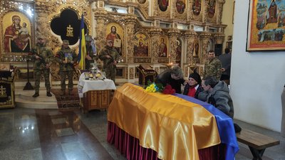 У Полтаві прощаються із військовим Олександром Власенком