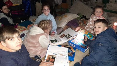 «Багато трупів валяється»: історія родини з Маріуполя, яка через війну переїхала у Полтаву «Багато трупів валяється»: історія родини з Маріуполя, яка через війну переїхала у Полтаву