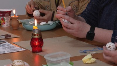 Писачок робили з фольги ікон, а у віск додавали сажу: як у Новгороді-Сіверському навчали старовинному писанкарству Писачок робили з фольги ікон, а у віск додавали сажу: як у Новгороді-Сіверському навчали старовинному писанкарству