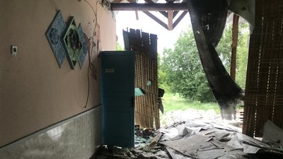 Розбомблені приміщення школи у Малинській громаді Житомирщини знесуть і облаштують в іншому крилі школи Розбомблені приміщення школи у Малинській громаді Житомирщини знесуть і облаштують в іншому крилі школи