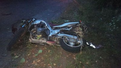 На Чернігівщині в ДТП загинув мотоцикліст, пасажирка в реанімації