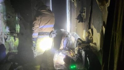 Знайшли біля дверей: у квартирі багатоповерхівки на Житомирщині на пожежі загинув чоловік