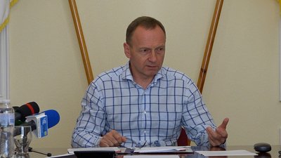 Жителям Чернігова частково компенсують вартість заміни вікон, вибитих під час бойових дій Жителям Чернігова частково компенсують вартість заміни вікон, вибитих під час бойових дій