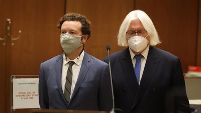Суд призначив актору Денні Мастерсону до 30 років позбавлення волі у справі про зґвалтування двох жінок