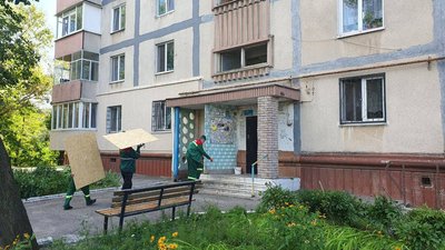 Армія РФ завдала ракетного удару по одному з районів Запоріжжя. Що відомо Армія РФ завдала ракетного удару по одному з районів Запоріжжя. Що відомо